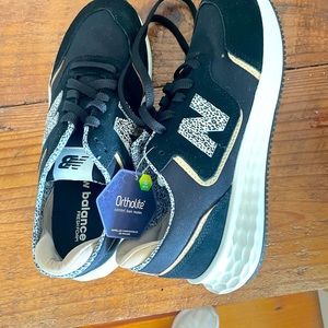 New Balance tennis NWT sz 9